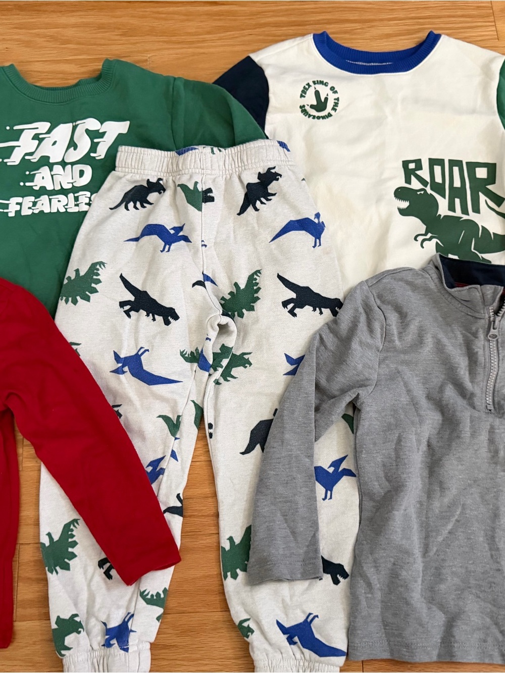 Garanimals Boys  Hoodie and Sweat pant Bundle size 5T
